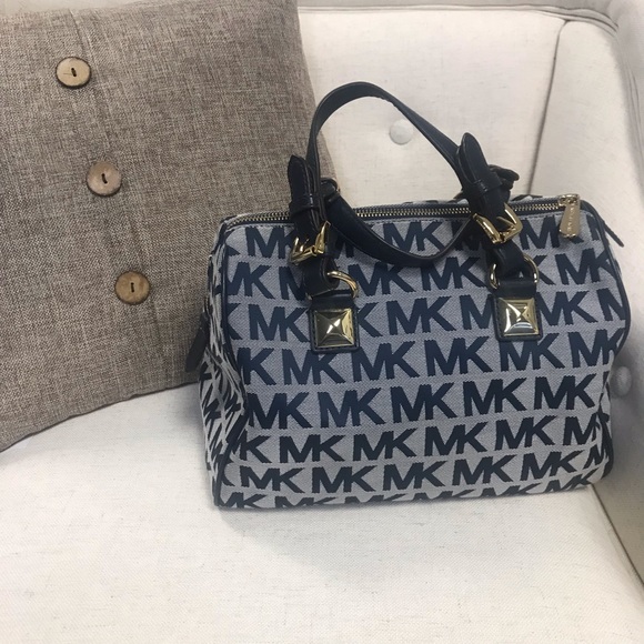 Michael Kors Handbags - Michael Kors | Navy Grayson Satchel Medium